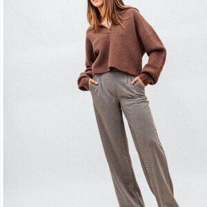 Cotton Candy LA Brown Bee Split Sweater S – Cropped Split V Neck Pullover